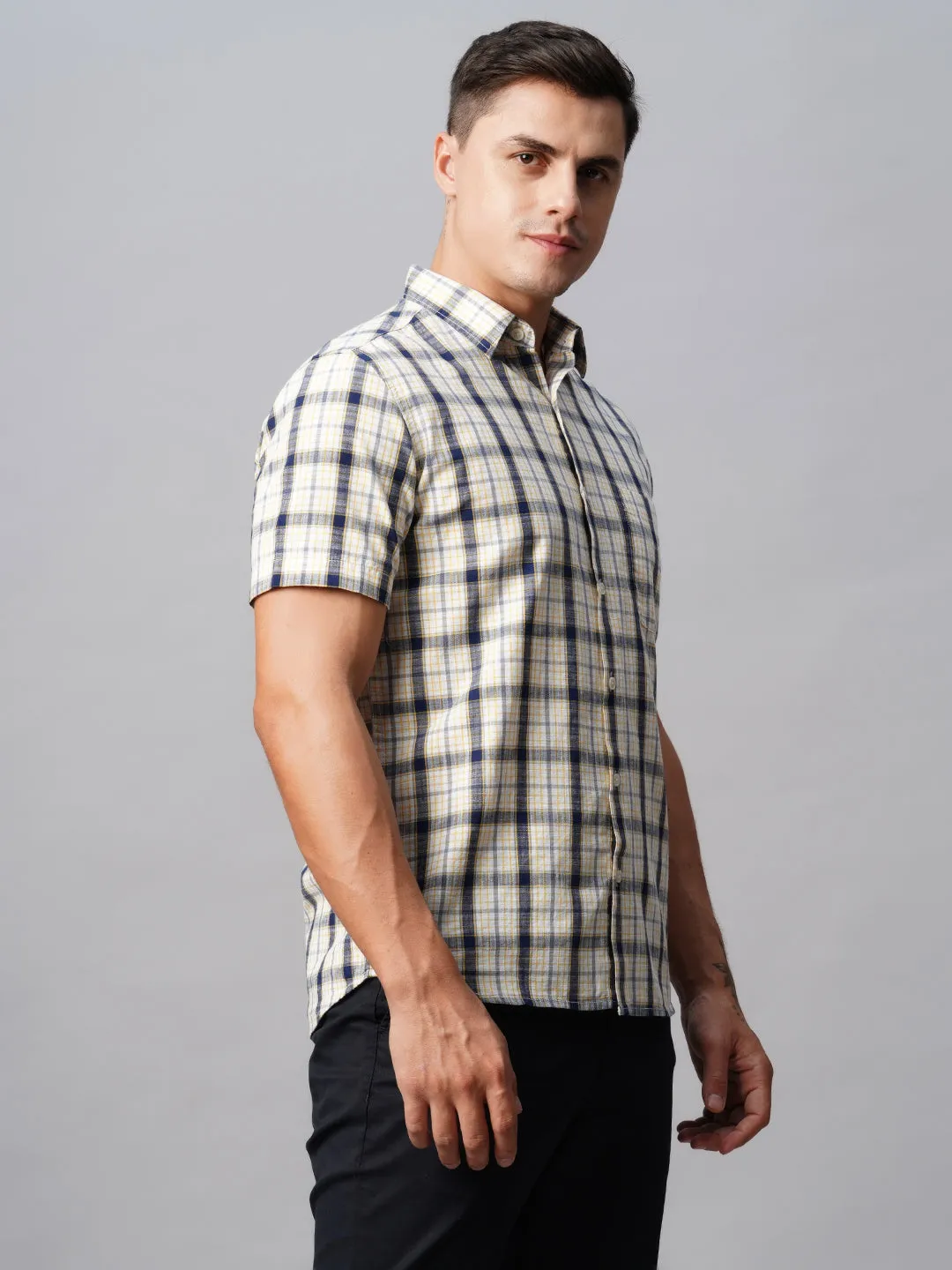 Men's Offwhite Cotton Regular Fit Checked Shirt