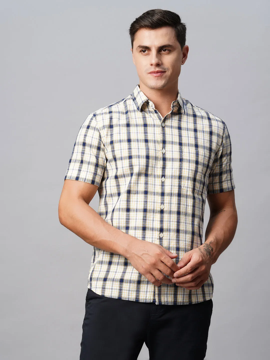 Men's Offwhite Cotton Regular Fit Checked Shirt