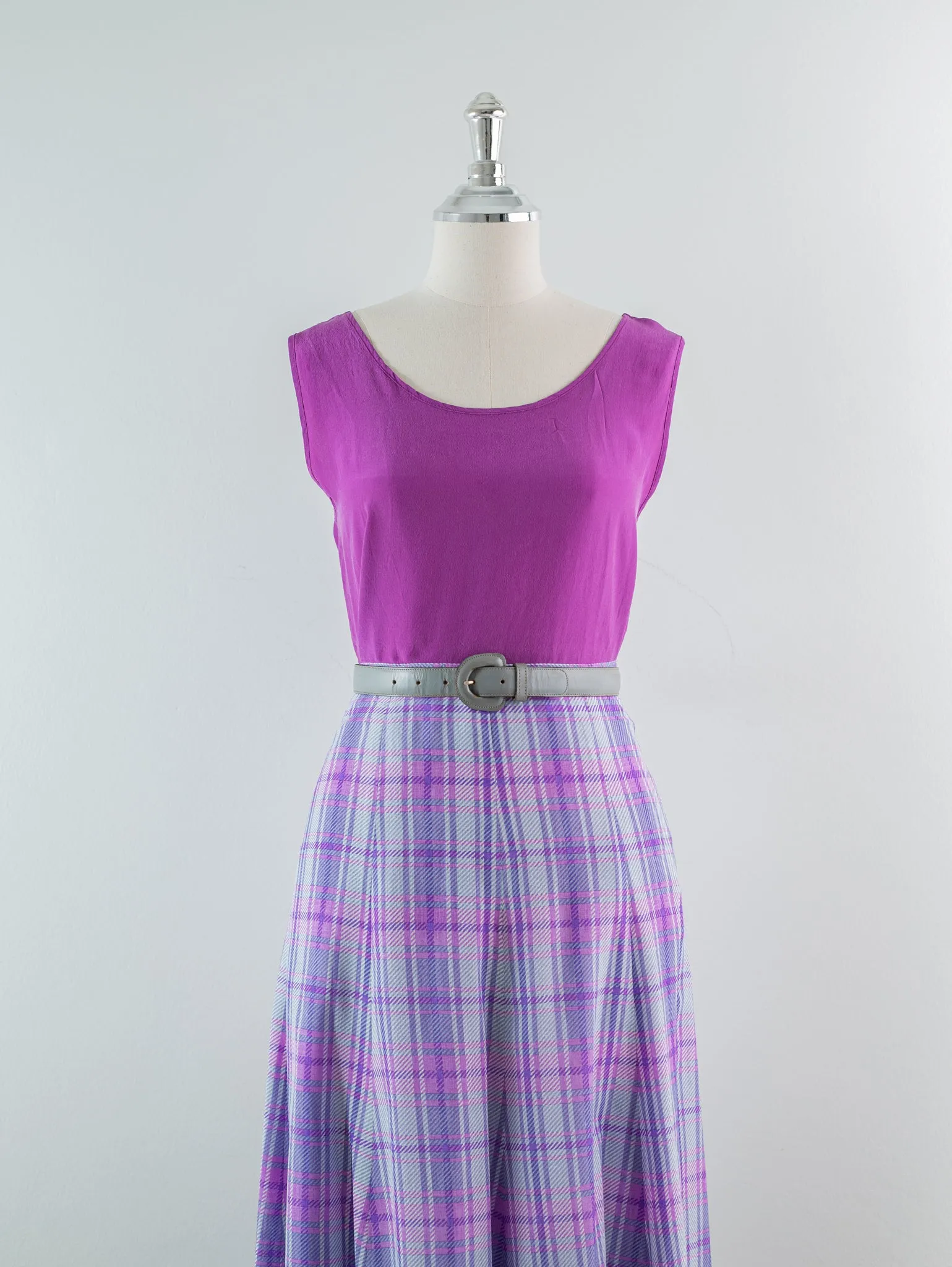 Vintage Silk Purple Round Neck Sleeveless Blouse