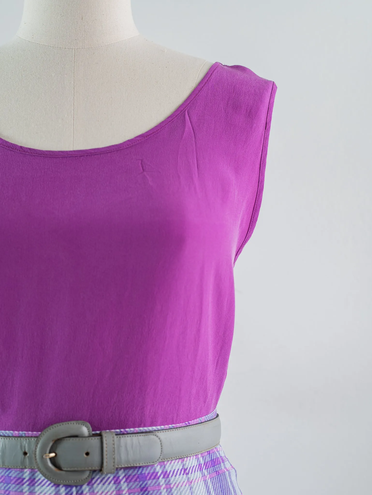 Vintage Silk Purple Round Neck Sleeveless Blouse